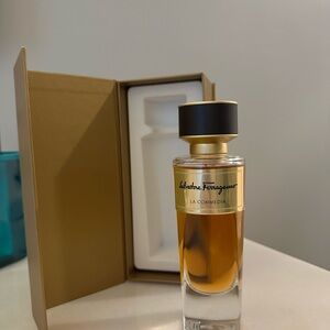 Salvatore Ferragamo La Commedia Fragrance - Gold and Black